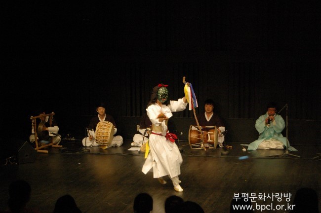 2013.08.23(금) 위대한문화유산시리즈 "한국의 탈춤" 공연 이야기 이미지